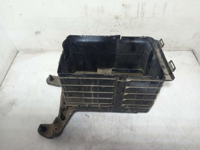 suport-carcasa-baterie-acumulator-1k0915333b-audi-a3-8p-2-0tdi-bkd-585021.jpg